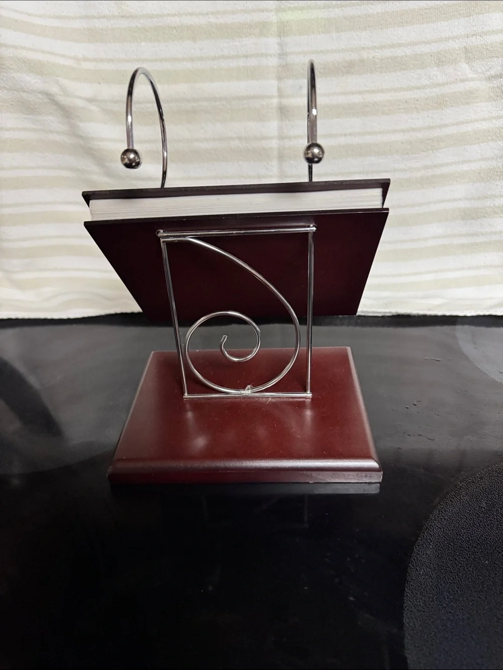 Mom's Memories Photo Holder - Brown Holds 31 photos
